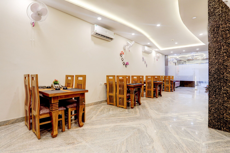 Food & Drinks 5, FabHotel SMR, Agra