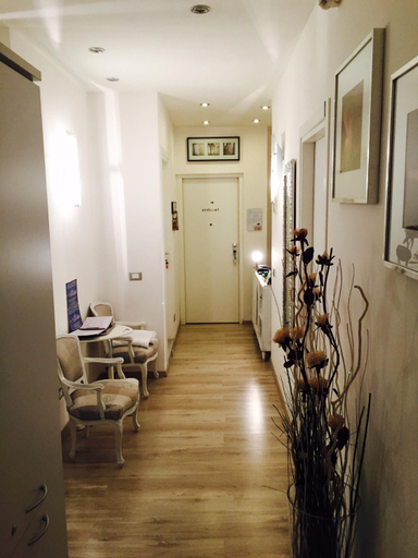 Others 3, B&B SPQR, Rome