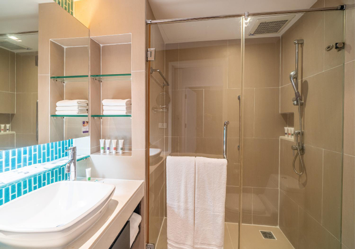 Bathroom 27