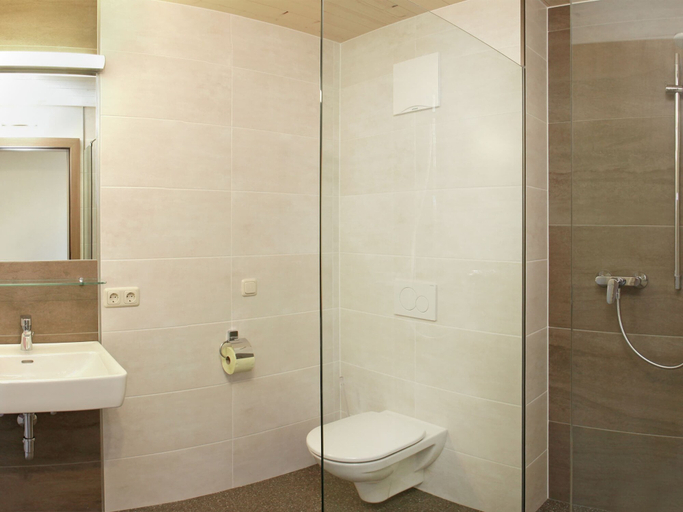 Bathroom, Chalet in Maria Alm Near Ski Slopes, Zell am See