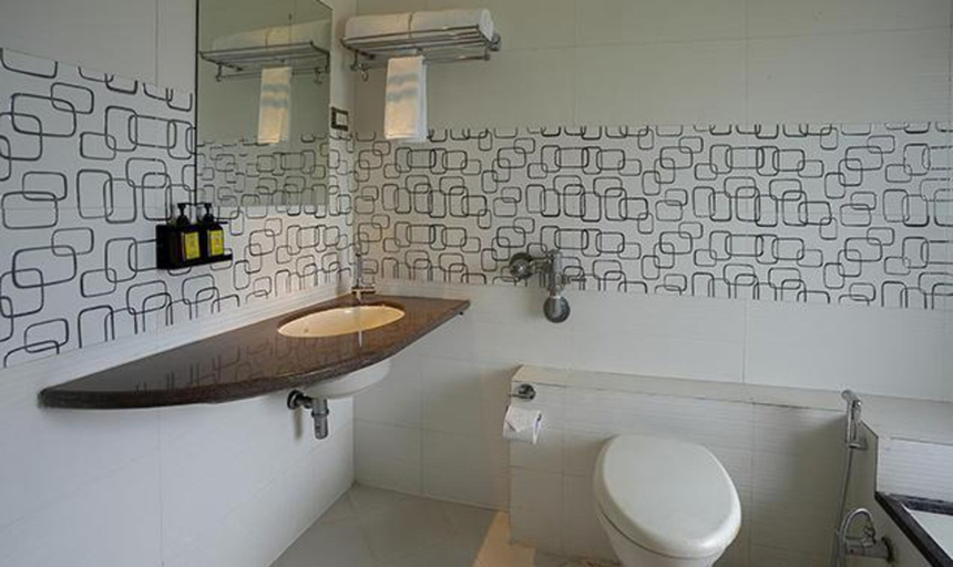 Bathroom 4, FabHotel Prime Rester Select Chakan, Pune