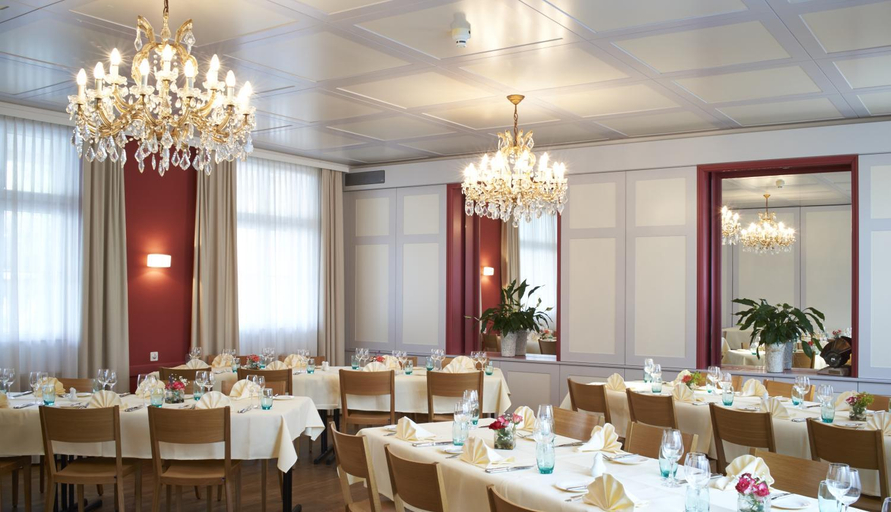 Food & Drinks 5, Hotel Rossli, Arlesheim