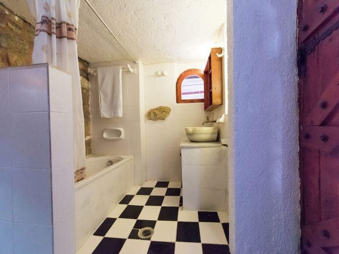 Bathroom 4, Traditional Apartment in Elounda, Crete