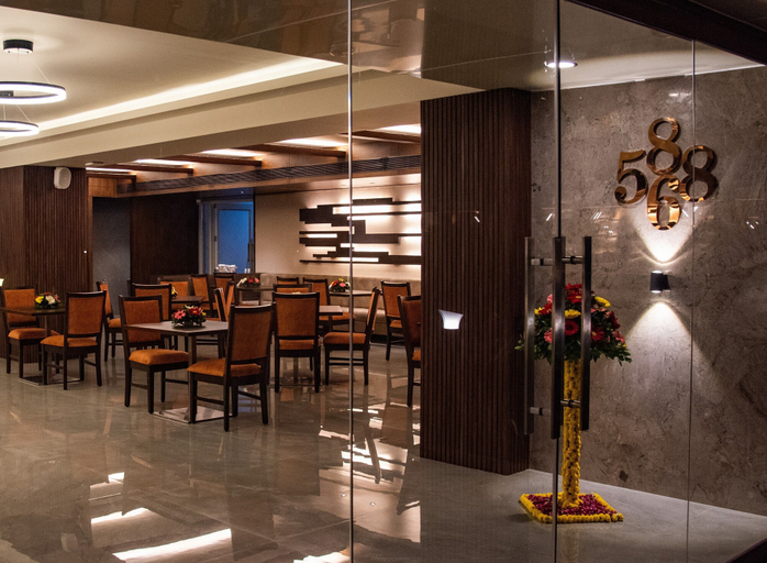 Food & Drinks 5, Siara Styles Amba Suites, Gandhinagar