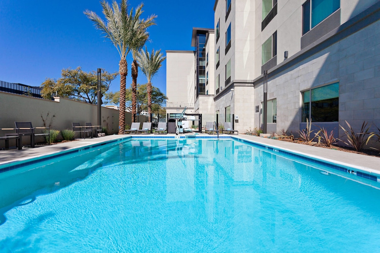 Sport & Beauty 5, Towneplace Suites By Marriott San Diego Central, San Diego