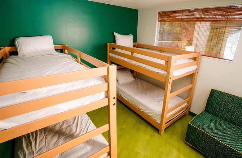 Bedroom 3, Cedar Points Castaway Bay, Erie