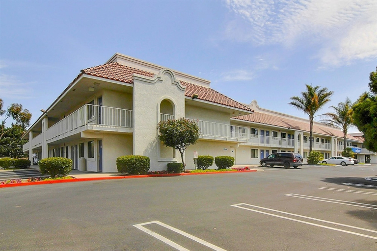 Exterior & Views 2, Motel 6 Santa Maria, CA - North, Santa Barbara