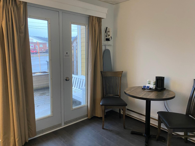 Others 4, Ocean View Hotel, Division No. 9
