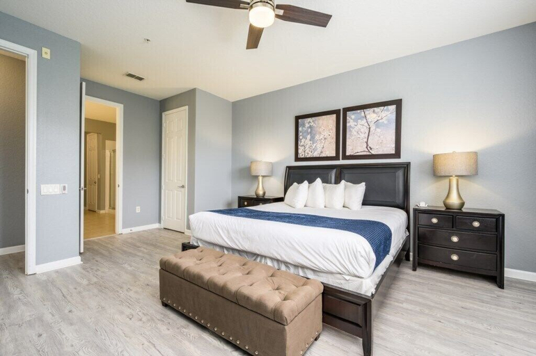 Bedroom 4, Newly Renovated Premium Condo, Vista Cay - 2002, Orange