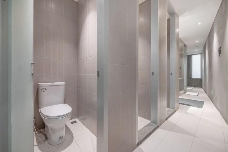 Bathroom 4