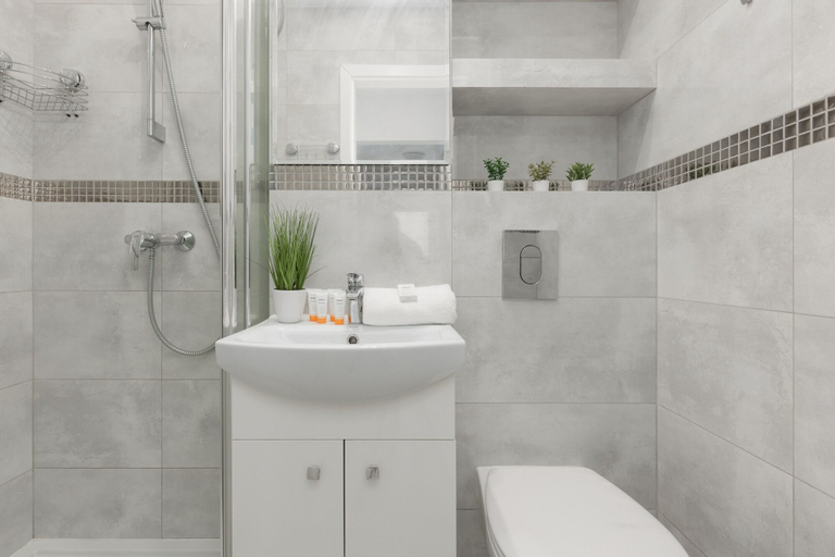 Bathroom 3, City Center Chmielna 100, Warsaw