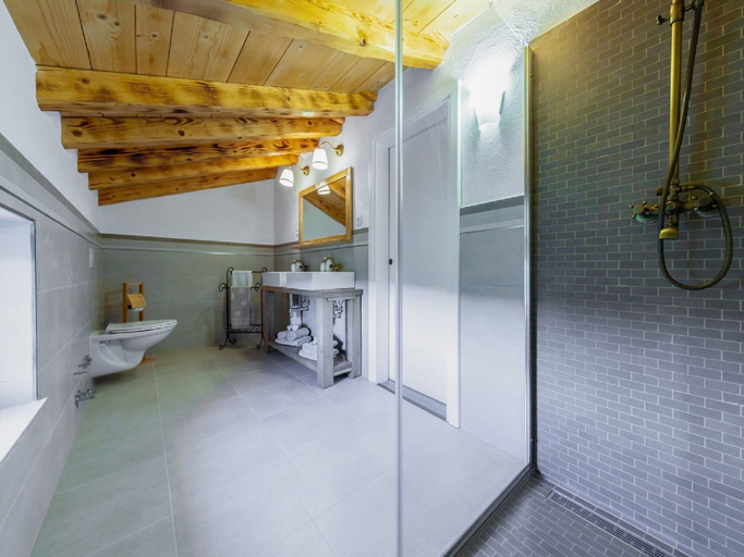 Bathroom 4, Gorgeous Villa With Private Swimming Pool and Covered Terrace, Krk