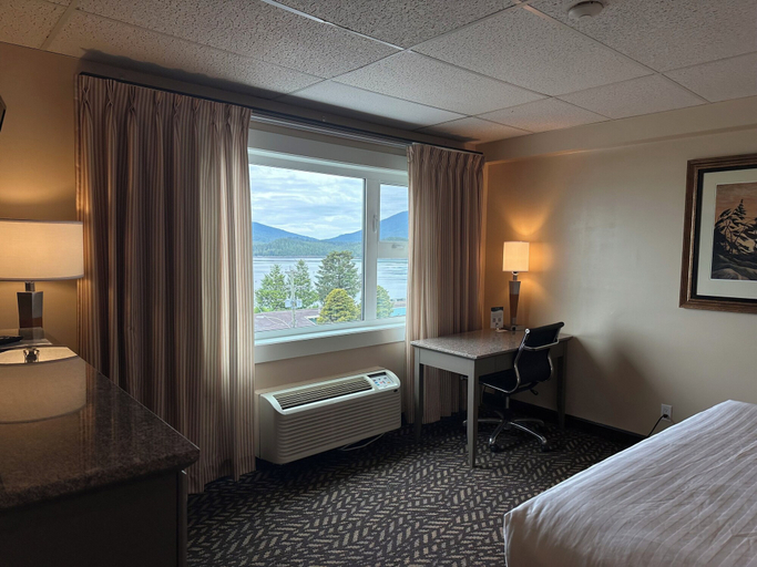 Bedroom 3, Prestige Oceanview Hotel Prince Rupert, Skeena-Queen Charlotte