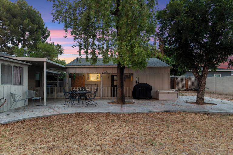 Exterior & Views 2, Sunlit Palm Cottage in Uptown Phoenix, Maricopa