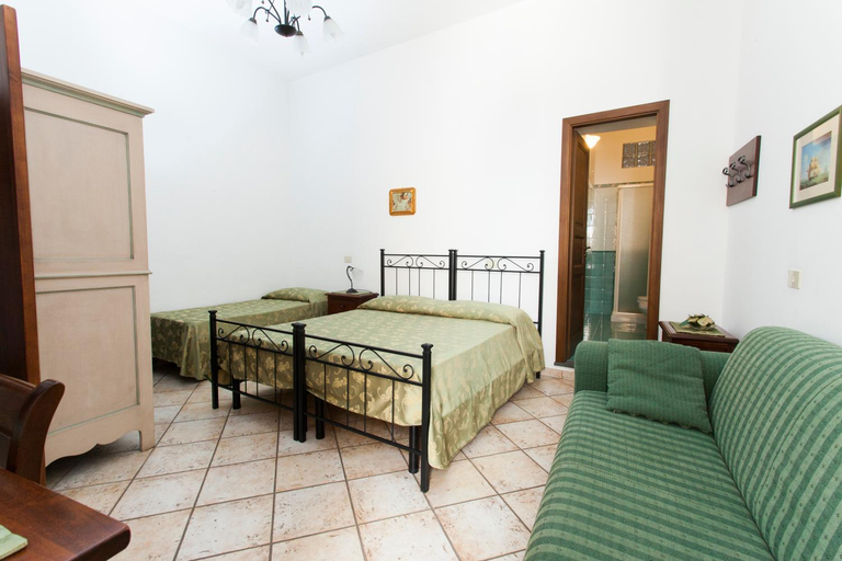 Others 4, Residence Marina Corta, Messina