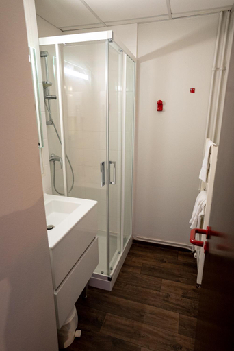 Bathroom 3, Azureva Bussang, Vosges