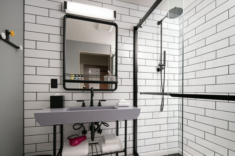Bathroom 3, Moxy Oakland Uptown, Alameda