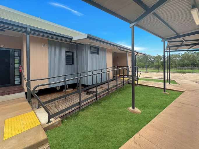 Exterior & Views 2, Yanawal Units, Nhulunbuy