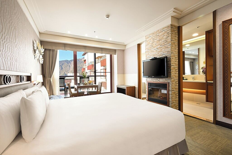 Bedroom 3, Alishan Hotel, Chiayi County