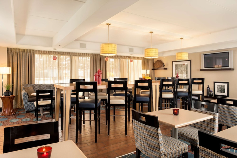 Food & Drinks 5, Hampton Inn Chicago-O'Hare Int'l. Airport, Cook