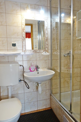 Bathroom 3, Pokoje goscinne u Komperdow pod wyciagiem narciarskim Kaniowka, Tatra