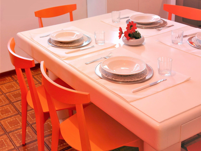 Dining 5, Coastal Retreat in Cattolica, Rimini