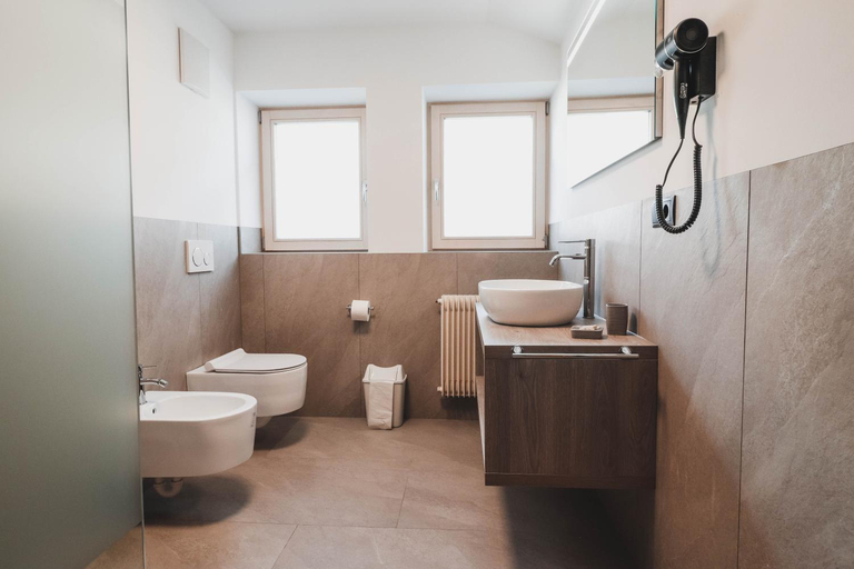 Bathroom 2, Residence Montani, Bolzano