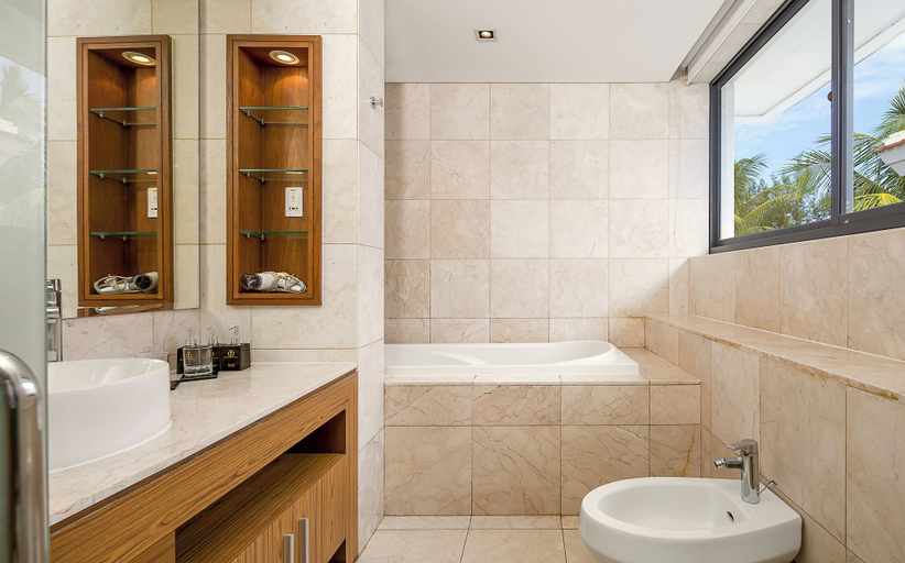 Bathroom 4, Abogo Da Nang OceanFront Luxury Villa, Da Nang