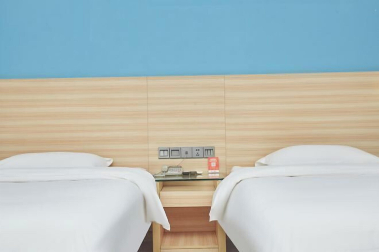 Bedroom 4, Balihotel, Laibin
