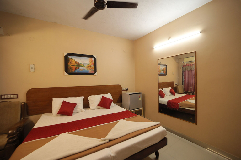 Bedroom 1, Nataraja Residency, Cuddalore