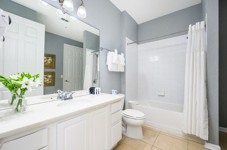 Bathroom 5, Newly Renovated Premium Condo, Vista Cay - 2002, Orange