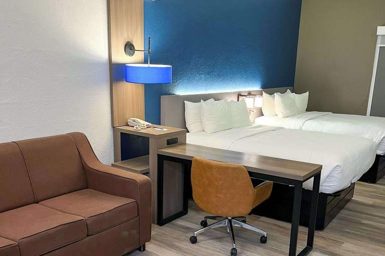 Bedroom 3, Comfort Suites Clearwater - Dunedin, Pinellas