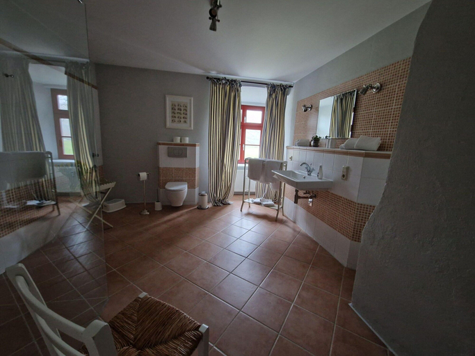 Bathroom 3, Schicke Ferienwohnung in der Nahe der Ostseekuste, Rostock