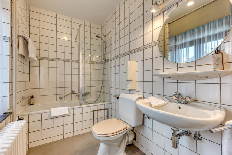 Bedroom 3, Hotel Le Cor de Chasse, Luxembourg