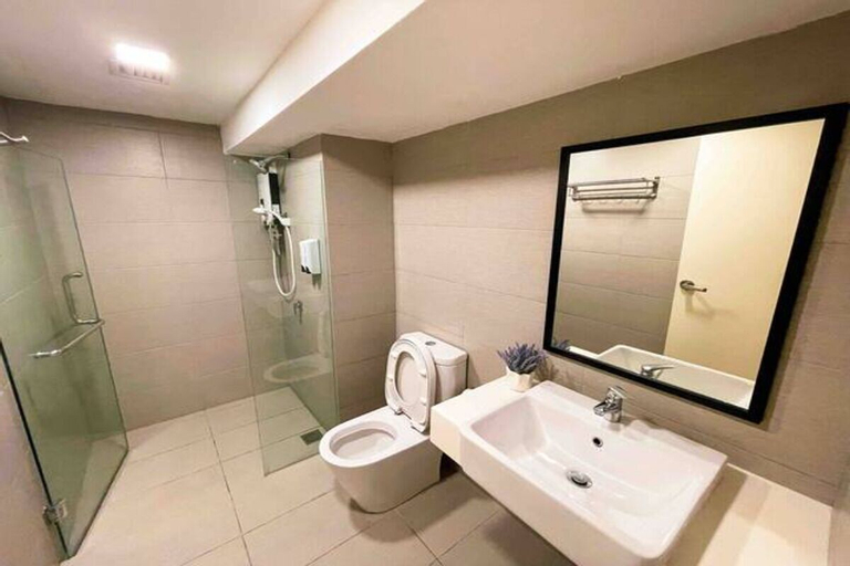 Bathroom 7