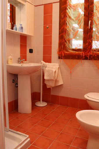 Bathroom, B&B Ca' Gialla, Padua