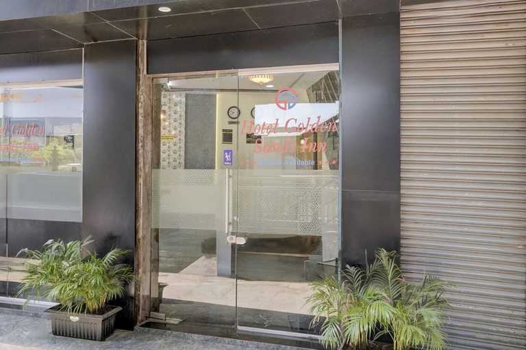 Exterior & Views, FabExpress Golden Sands inn, Mumbai Suburban