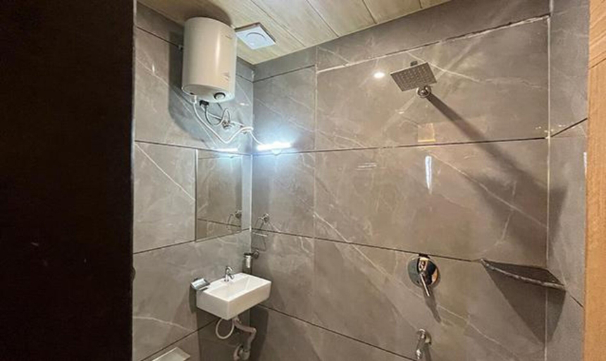 Bathroom 2, FabHotel Prakash, Ujjain