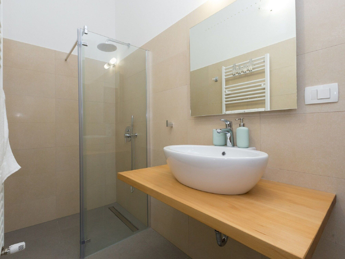 Bathroom 4, Gorgeous Villa With Private Pool and Covered Terrace & Sea View, Kaštelir-Labinci