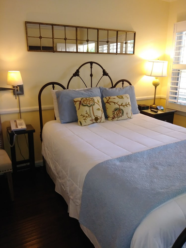 Bedroom 3, Apple Farm Inn, San Luis Obispo