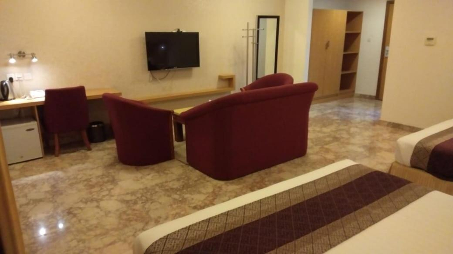 Others 5, Al Reef Hotel, Bausher