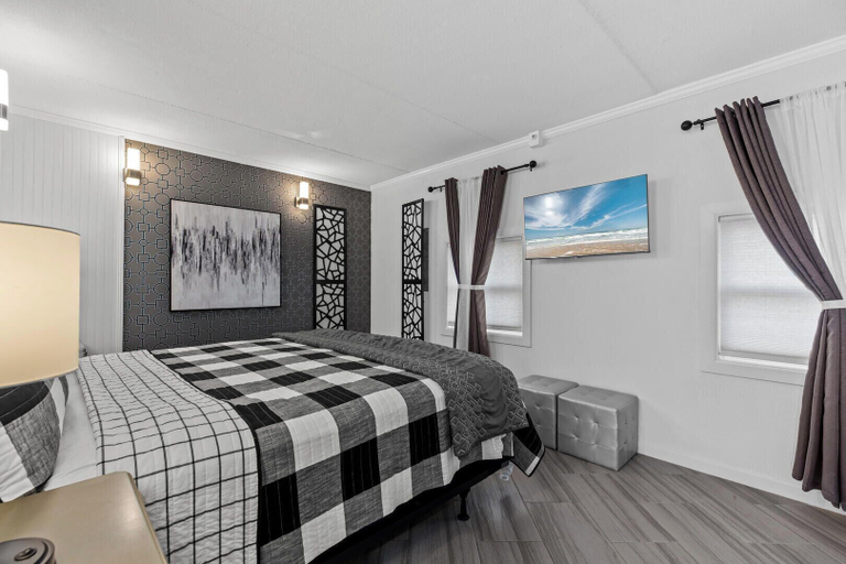 Bedroom 3, Luxury Ground Floor Condo - 1 Block to Beach & Bay!, Cameron