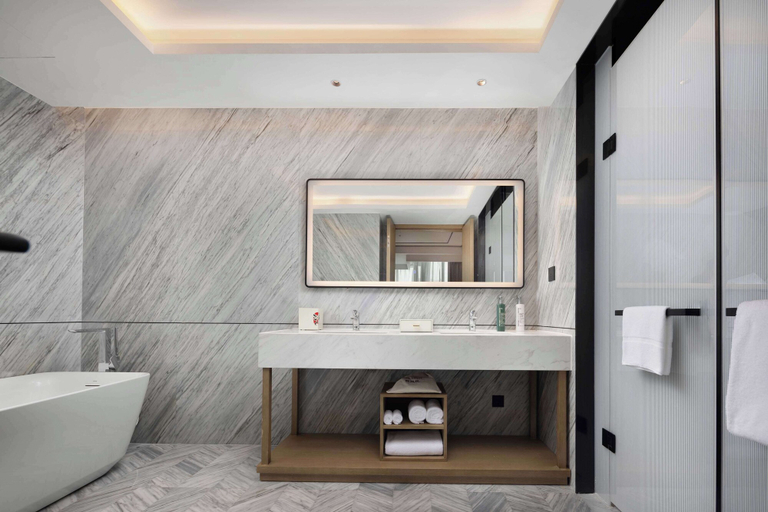 Bathroom 5, Hilton Garden Inn Chengdu Chenghua, Chengdu