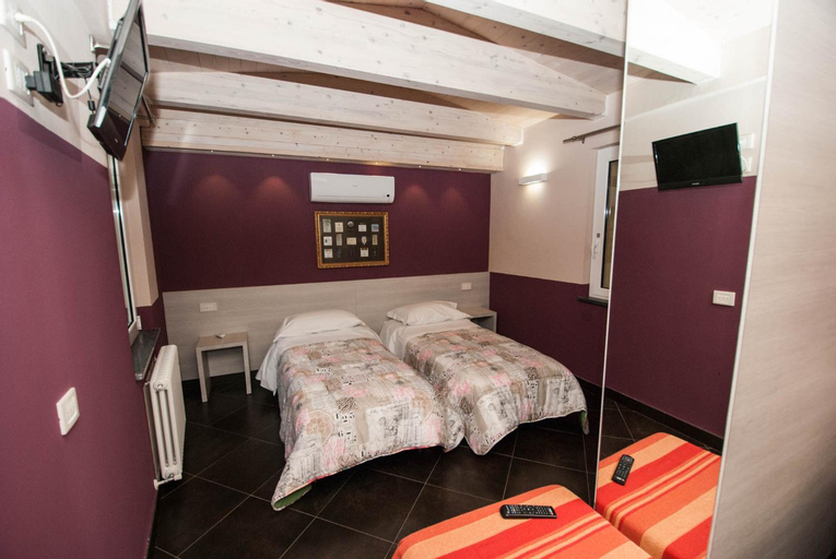 Bedroom 8