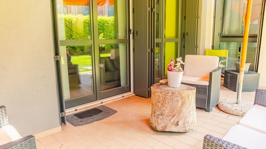 Room 5, Lugana Lovers - Italian Homing, Brescia