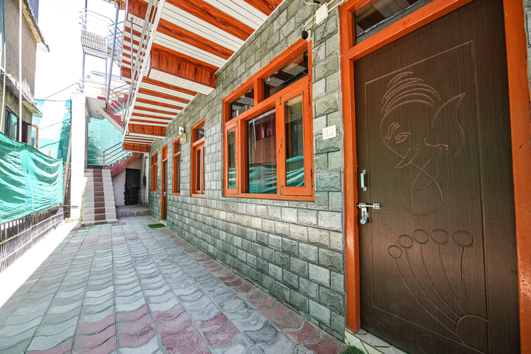Exterior & Views 2, FabHotel Chand Palace, Kullu