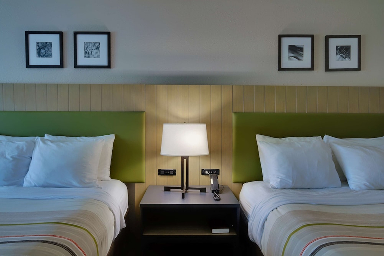 Bedroom 3, Country Inn & Suites By Radisson, Savannah Gateway, GA, Chatham