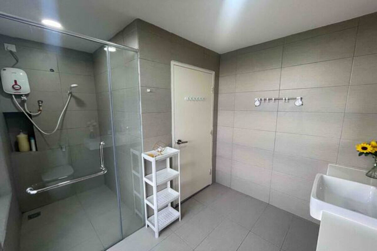 Bathroom 4