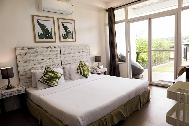 Bedroom 3, The Mansion Boutique Hotel, Mabalacat