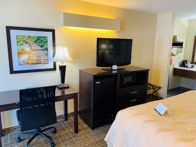 Bedroom 3, Quality Inn Seneca US-123, Oconee